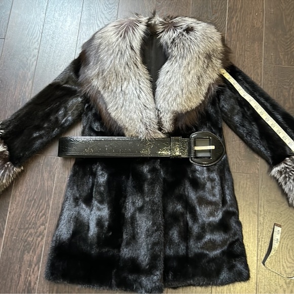 Mink Fur Coat - Picture 11 of 11